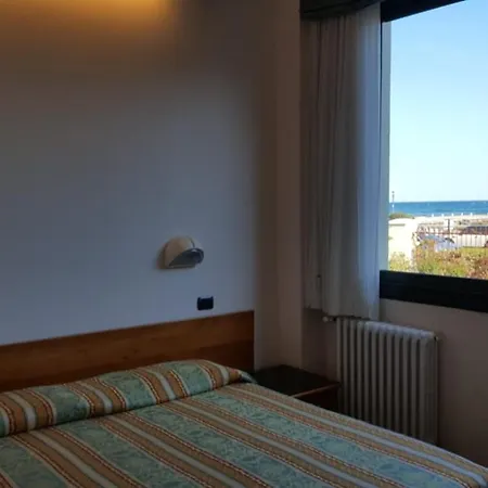 Palm Ξενοδοχείο με διαμερίσματα Ντιάνο Μαρίνα