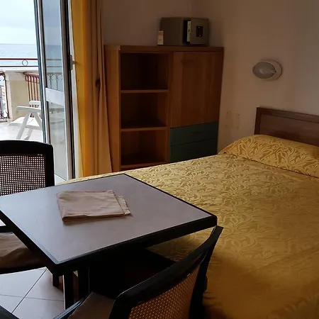 Palm 3* Диано-Марина