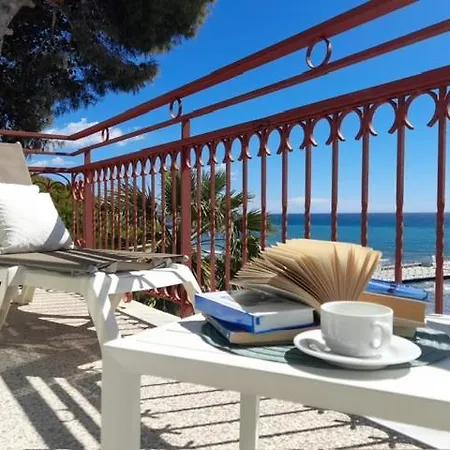 Palm شقة فندقية دْيانو مارينا